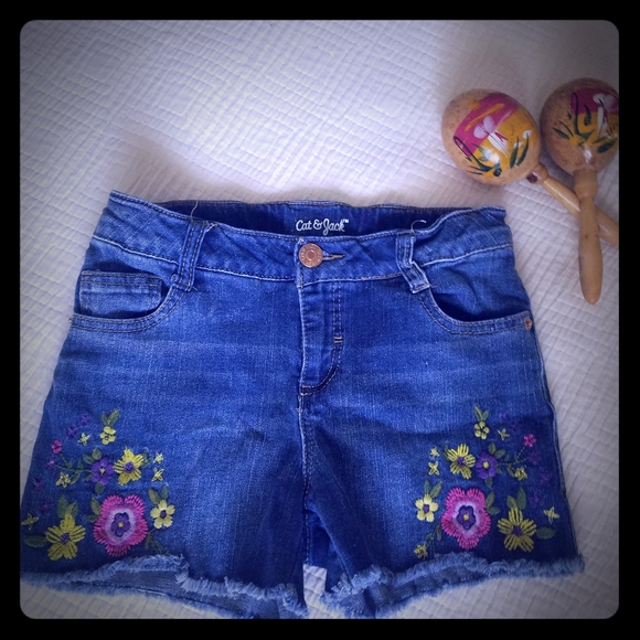 Shorts - Picture 1 of 4